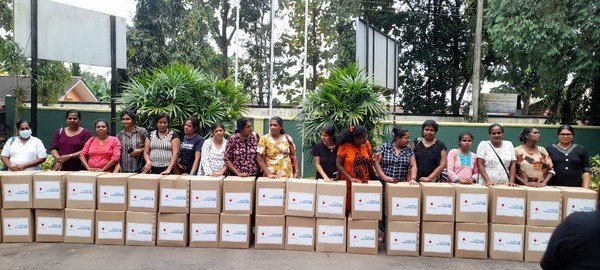 Distribution of dry food bags for women entrepreneurs (2023-10-30)